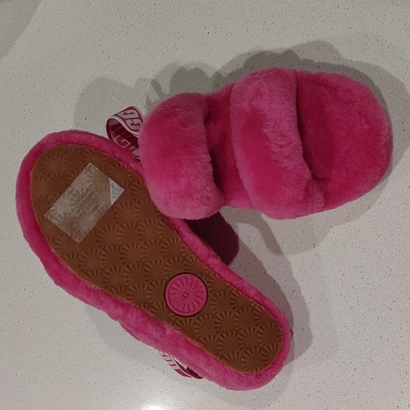 COPY - 💗NEW UGG Pink Slippers - Picture 4 of 4
